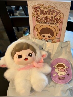 Zoraa Fluffy Cabin Milky Sheep